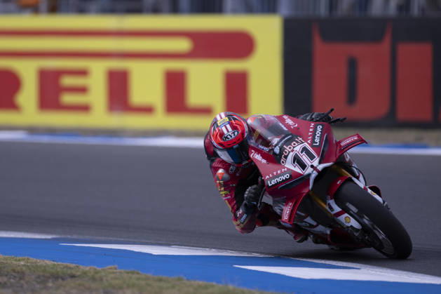 October 11, 2026, Cascais, Lisboa, Portugal: ESTORIL, PORTUGAL - OCTOBER 11: Nicolo Bulega of Italy and Aruba.it Racing - Ducati competes during the Superpole Race during day three of the World Superbikes Estoril Round at Circuito Estoril on October 11, 2026 in Estoril, Portugal Cascais Portugal - ZUMAl192 20261011_zsp_l192_077 Copyright: xMiguelxLemosx