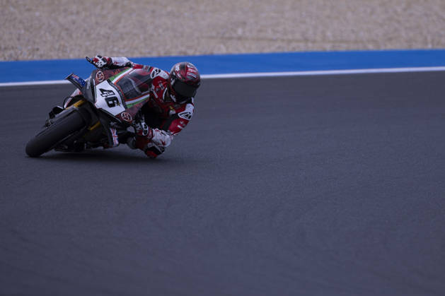 October 11, 2026, Cascais, Lisboa, Portugal: ESTORIL, PORTUGAL - OCTOBER 11: Thomas Bridewell of Great-Britain and Superbike Advocates competes during the Superpole Race during day three of the World Superbikes Estoril Round at Circuito Estoril on October 11, 2026 in Estoril, Portugal Cascais Portugal - ZUMAl192 20261011_zsp_l192_088 Copyright: xMiguelxLemosx
