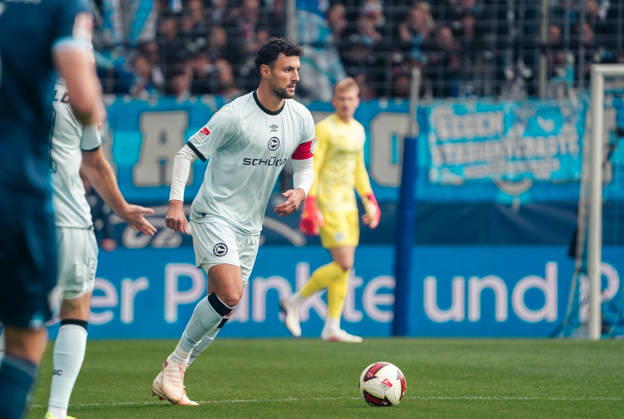 Deutschland: Fussball 2.Bundesliga 2026 2027, 7. Spieltag - VfL Bochum vs Arminia Bielefeld - Vonovia Ruhrstadion (Bochum): am Ball Maximilian Bauer (Arminia Bielefeld, 5) Copyright: xAymanxAlahmedx
