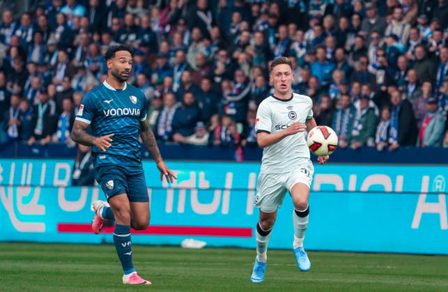 Deutschland: Fussball 2.Bundesliga 2026 2027, 7. Spieltag - VfL Bochum vs Arminia Bielefeld - Vonovia Ruhrstadion (Bochum): im Zweikampf Marius Wörl Marius Woerl (Arminia Bielefeld, 38) Sean Klaiber (VfL Bochum, 2) Copyright: xAymanxAlahmedx