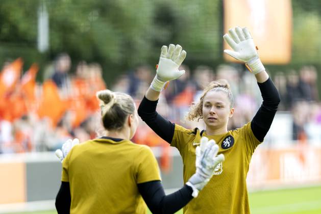 ZEIST - DaniÃ«lle de Jong during a training session of the Dutch women s football team in preparation for the World Cup qualifying match against Hungary. SANDER KONING ANP xVIxANPxSportx xxANPxIVx 572121786 originalFilename: 572121786.jpg