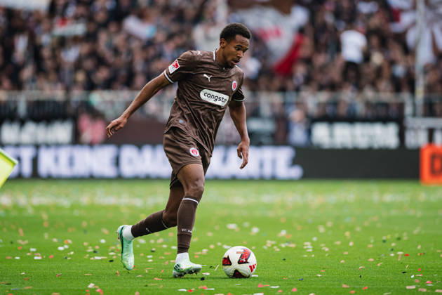 2. Bundesliga: FC St. Pauli vs. Karlsruher SC, 11.10.2026 Youssoupha Niang (FC St. Pauli, 7); Fußball, 2. Bundesliga, 7. Spieltag: FC St. Pauli vs. Karlsruher SC am 11.10.2026 im Millerntor-Stadion, Hamburg DFL REGULATIONS PROHIBIT ANY USE OF PHOTOGRAPHS AS IMAGE SEQUENCES AND OR QUASI-VIDEO. Copyright: xBEAUTIFULxSPORTS Tonhäuserx