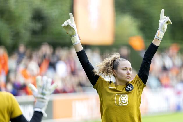 ZEIST - DaniÃ«lle de Jong during a training session of the Dutch women s football team in preparation for the World Cup qualifying match against Hungary. SANDER KONING ANP xVIxANPxSportx xxANPxIVx 572121783 originalFilename: 572121783.jpg