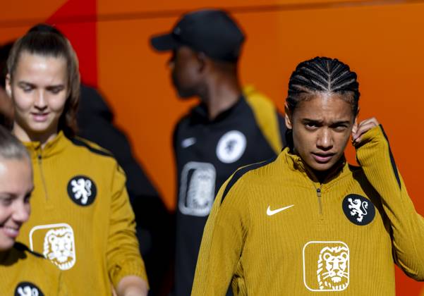 ZEIST - Esmee Brugts during a training session of the Dutch women s football team in preparation for the World Cup qualifying match against Hungary. SANDER KONING ANP xVIxANPxSportx xxANPxIVx 572122131 originalFilename: 572122131.jpg