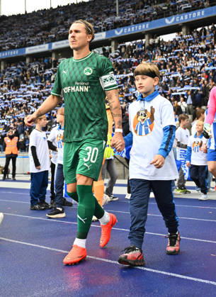 11.10.2026 - Fussball - Saison 2026 2027 - 2. Fussball - Bundesliga - 07. Spieltag: Hertha BSC Berlin - SpVgg Greuther Fürth ( Kleeblatt ) - Sportfoto Zink - xwoxzix - DFL regulations prohibit any use of photographs as image sequences and or quasi-video - only for editorial use - Felix Klaus (30, SpVgg Greuther Fürth ) läuft ein