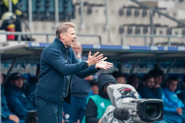 Deutschland: Fussball 2.Bundesliga 2026 2027, 7. Spieltag - VfL Bochum vs Arminia Bielefeld - Vonovia Ruhrstadion (Bochum): Geste, Gestik, Emotion Oliver Kirch (Trainer Arminia Bielefeld) Copyright: xAymanxAlahmedx