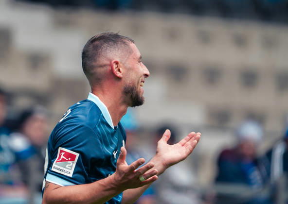 Deutschland: Fussball 2.Bundesliga 2026 2027, 7. Spieltag - VfL Bochum vs Arminia Bielefeld - Vonovia Ruhrstadion (Bochum): Geste, Gestik, Emotion Maximilian Wittek (VfL Bochum, 32) Copyright: xAymanxAlahmedx