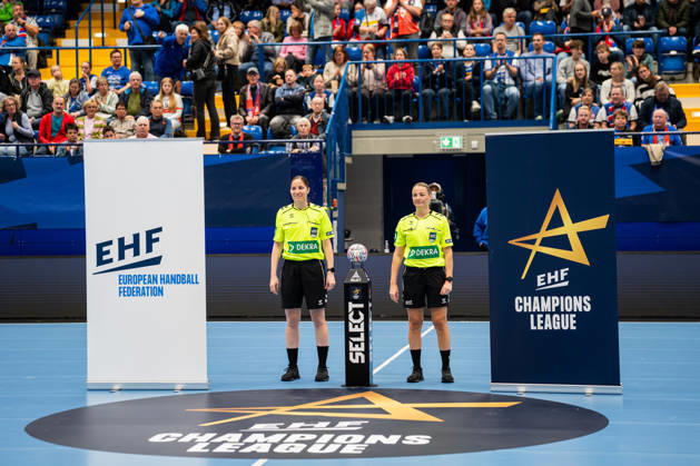 HSG Blomberg-Lippe (GER) vs. Odense Handbold (DEN), Handball, EHF Champions League Women, Gruppenphase, 11.10.2026, Saision 2026 2027, Lemgo Simona Raluca Stancu (Referee) und Andrea Alejandra Pepe (Referee) Lemgo Phoenix Contact Arena Deutschland