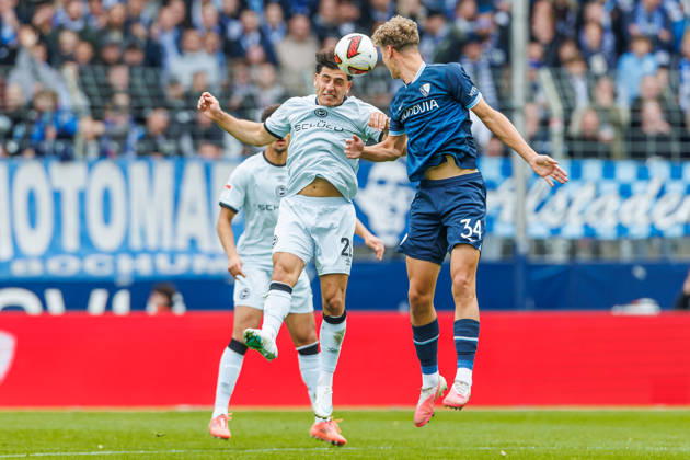Stefano Russo (DSC Arminia Bielefeld) und Tom Meyer (VfL Bochum) im Zweikampf waehrend des Spiels der 2. Bundesliga zwischen VfL Bochum und Arminia Bielefeld, Ruhrstadion am 11. October 2026 in Bochum, Deutschland. (Foto von Mario Hommes DeFodi Images) +++ Stefano Russo (DSC Arminia Bielefeld) und Tom Meyer (VfL Bochum) battle for the ball during the 2nd Bundesliga match between VfL Bochum and Arminia Bielefeld at Vonovia Ruhrstadion on October 11, 2026 in Bochum, Germany. (Photo by Mario Hommes DeFodi Images) DFB DFL REGULATIONS PROHIBIT ANY USE OF PHOTOGRAPHS AS IMAGE SEQUENCES AND OR QUASI-VIDEO. (Photo by Mario Hommes DeFodi Images) -