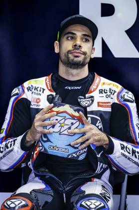 October 11, 2026, Cascais, Lisbon, Portugal: Miguel Oliveira of Rokit BMW Motorrad WorldSBK Team in action during the Tissot Superpole Race of the FIM Superbike World Championship, WM, Weltmeisterschaft at Circuito Estoril on October 11, 2026 in Cascais, Portugal. Cascais Portugal - ZUMAr200 20261011_zsp_r200_054 Copyright: xNunoxReisinhox