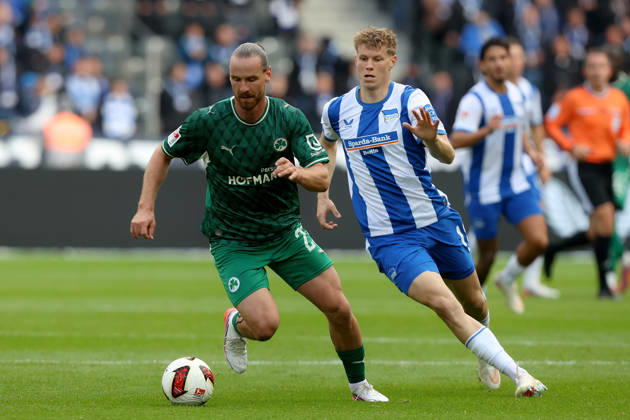 11.10.2026, xtgx, Fussball 2.Bundesliga, Hertha BSC Berlin - SpVgg Greuther Fuerth v.l. Jannis Heuer (Greuther Fürth Fuerth) Luca Schuler (Hertha BSC Berlin) Zweikampf, Aktion, action, battle for the ball (DFL DFB REGULATIONS PROHIBIT ANY USE OF PHOTOGRAPHS as IMAGE SEQUENCES and or QUASI-VIDEO) Berlin