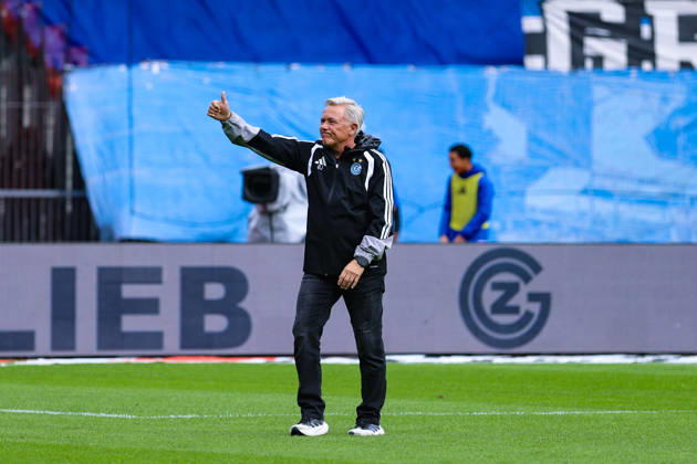 GC Zürich gegen BSC Young Boys Brack Super League 11. Oktober 2026 Olaf Janßen (Cheftrainer, Grasshopper Club Zürich) im Spiel der Brack Super League zwischen dem Grasshopper Club Zürich (GCZ) und dem BSC Young Boys (YB) am 11. Oktober 2026 im Stadion Letzigrund in Zürich, Schweiz. Zürich Stadion Letzigrund Zürich Schweiz