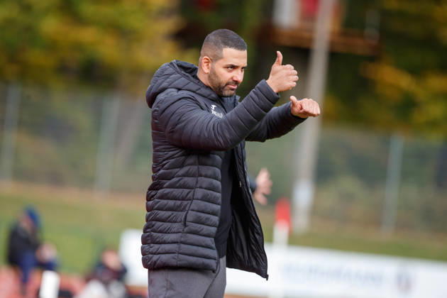 Trainer Alain Karim (Greifswald) ; GER, Greifswalder FC vs. FC Erzgebirge Aue, Fußball, Männer, Regionalliga Nordost, 12.Spieltag, Spielzeit 2026 2027, 11.10.2026 Greifswald Volksstadion Mecklenburg - Vorpommern Deutschland
