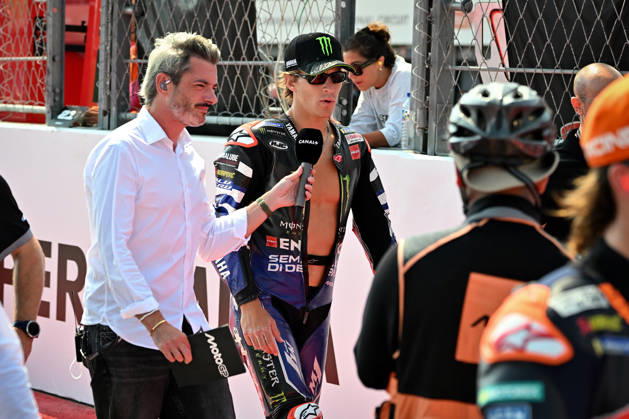 MOTO - MOTO GP - GRAND PRIX OF INDONESIA 2026 QUARTARARO Fabio (fra), Monster Energy Yamaha MotoGP Team, Yamaha YZR-M1, portrait with Canal + journalist Deremble Jules during the 2026 MotoGP Pertamina Grand Prix of Indonesia on the Mandalika circuit from October 9 to 11, at West Nusa Tenggara, Indonesia - West Nusa TenggaraIndonesia  Copyright: xGIGIxSOLDANOx