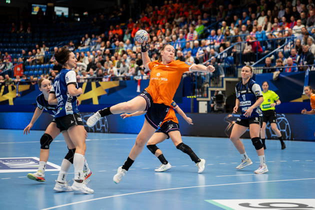 HSG Blomberg-Lippe (GER) vs. Odense Handbold (DEN), Handball, EHF Champions League Women, Gruppenphase, 11.10.2026, Saision 2026 2027, Lemgo Romee Maarschalkeweerd (Odense Handbold, 24) im Torwurf Lemgo Phoenix Contact Arena Deutschland