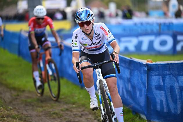 Netherlands Inge Van Der Heijden pictured in action during the women elite race of the Mosselcross cyclocross cycling event, on Sunday 11 October 2026, in Dendermonde, the first race (out of 7) of the HG Cross competition. DAVIDxPINTENS  x189443277x