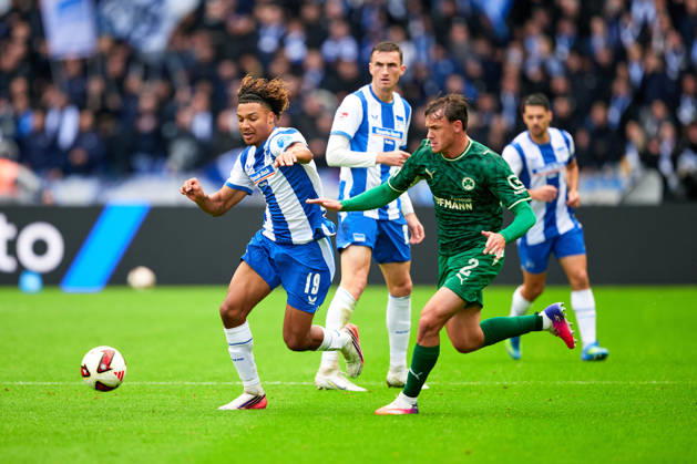 Oluwaseun Victor Adewumi (Hertha BSC, 19), Lukas Reich (Greuther Fuerth, 02), GER, Hertha BSC vs. SPVGG Greuther Fuerth, 2. Bundesliga, Saison 2026 27, 07. Spieltag, 11.10.2026 (DFL REGULATIONS PROHIBIT ANY USE OF PHOTOGRAPHS AS IMAGE SEQUENCES AND OR QUASI - VIDEO). GER, Hertha BSC vs. SPVGG Greuther Fuerth, 2. Bundesliga, Saison 2026 27, 07. Spieltag, 11.10.2026 Berlin
