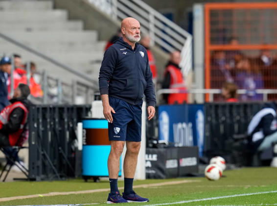 Uwe Roesler (VfL Bochum 1848, Cheftrainer) GER, VfL Bochum 1848 vs DSC Arminia Bielefeld, 2. Bundesliga, 7. Spieltag, Saison 2026-27, Vonovia Ruhrstadion, Bochum, 11.10.2026 DFL REGULATIONS PROHIBIT ANY USE OF PHOTOGRAPHS AS IMAGE SEQUENCES AND OR QUASI-VIDEO VfL Bochum 1848 vs DSC Arminia Bielefeld, 2. Bundesliga, 7. Spieltag, Saison 2026-27, 11.10.2026 Bochum Copyright: xEibner-Pressefoto ScottxColemanx EP_SCN