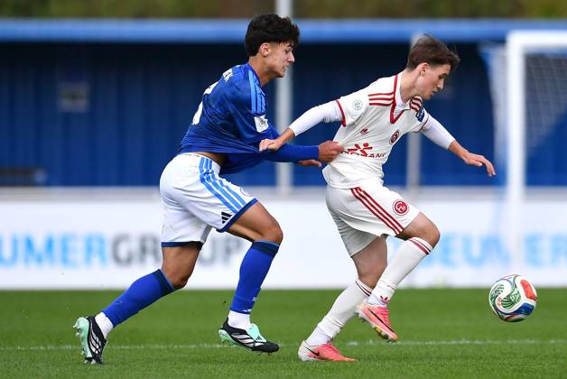 Schalke 04 U19 - Fortuna Düsseldorf U19 ** NUR FÜR REDAKTIONELLE ZWECKE ** EDITORIAL USE ONLY **<p>Fußball U19 DFB-Nachwuchsliga - Vorrunde Gruppe H 7.SPIELTAG: Schalke 04 U19 - Fortuna Düsseldorf U19 am 11.10.2026 im Parkstadion in Gelsenkirchen Arian Güzel ( Schalke 04 U19 ), links - Florim Selmani ( Fortuna Düsseldorf U19 ), rechts Deutschland Nordrhein-Westfalen Gelsenkirchen Copyright: ThorstenxTillmann