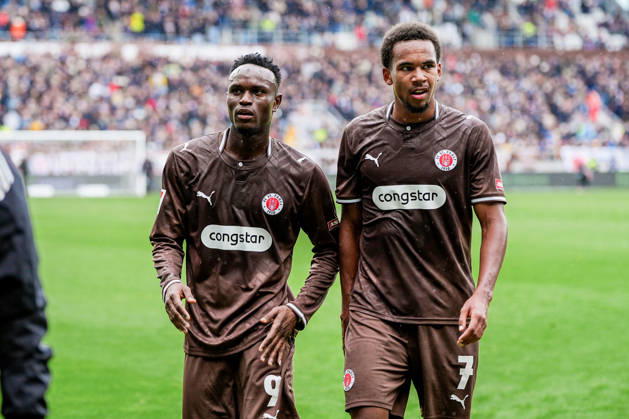 Deutschland: Fußball 2. Bundesliga 2026 27, 7. Spieltag FC St. Pauli vs Karlsruher SC Millerntor-Stadion (Hamburg St. Pauli): Abdoulie Ceesay (FC St. Pauli, 9), Freisteller, Youssoupha Niang (FC St. Pauli, 7) Copyright: xStefanxTrochax