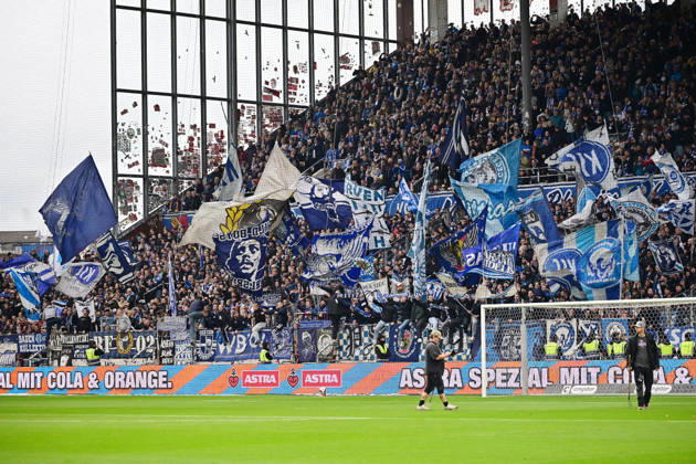 11.10.2026,GER Fußball, Männer, 2.BL, Spieltag 5, Saison 2026 2027, Hamburg, FC St. Pauli vs Karlsruher SC Feature Fanblock von Karlsruhe DFB DFL regulations prohibit any use of photographs as image sequences and or quasi-video) Hamburg Millerntorstadion Hamburg Deutschland Copyright: xnordphotoxGmbH xWitkex