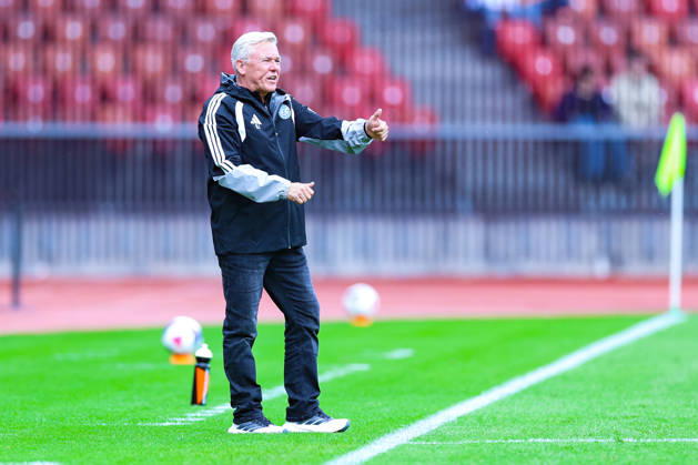 GC Zürich gegen BSC Young Boys Brack Super League 11. Oktober 2026 Olaf Janßen (Cheftrainer, Grasshopper Club Zürich) im Spiel der Brack Super League zwischen dem Grasshopper Club Zürich (GCZ) und dem BSC Young Boys (YB) am 11. Oktober 2026 im Stadion Letzigrund in Zürich, Schweiz. Zürich Stadion Letzigrund Zürich Schweiz