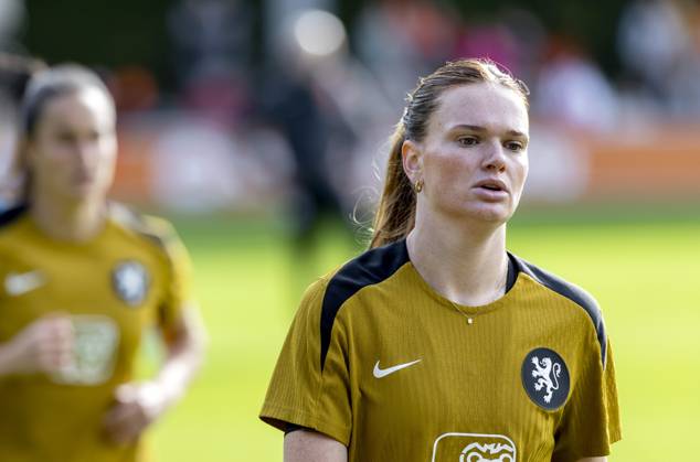 ZEIST - Liz Rijsbergen during a training session of the Dutch women s football team in preparation for the World Cup qualifying match against Hungary. SANDER KONING ANP xVIxANPxSportx xxANPxIVx 572124918 originalFilename: 572124918.jpg