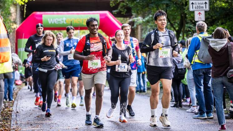 Marathon am Baldeneysee in Essen ** NUR FÜR REDAKTIONELLE ZWECKE ** EDITORIAL USE ONLY **<p>Rund 1200 Läufer begeben sich am Sonntagmorgen, 11.10.2026, beim Marathon am Baldeneysee auf eine doppelte Runde um den See. Deutschland NRW Essen Copyright: MartinxMöller