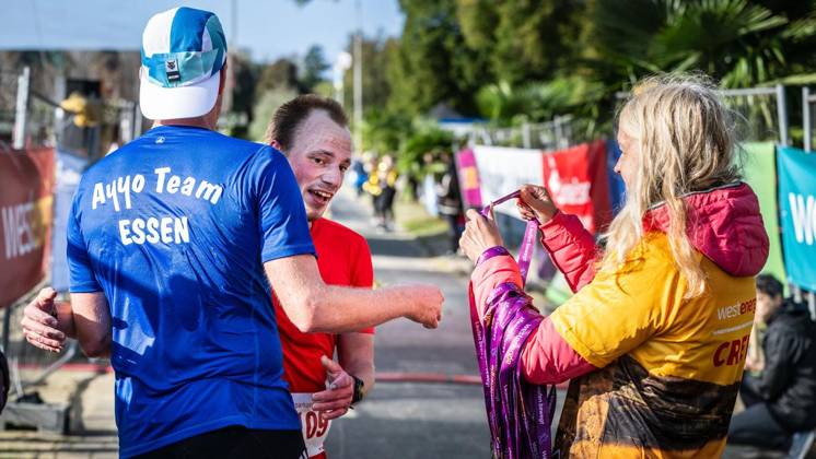 Marathon am Baldeneysee in Essen ** NUR FÜR REDAKTIONELLE ZWECKE ** EDITORIAL USE ONLY **<p>Rund 1800 Läufer begeben sich am Sonntagmorgen, 11.10.2026, im Rahmenprogramm des Mararthons am Baldeneysee auf eine gut 18 Kilometer lange Seerunde. Deutschland NRW Essen Copyright: MartinxMöller