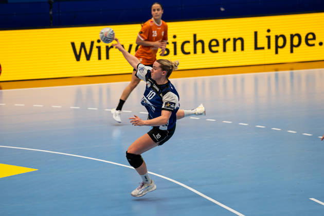 HSG Blomberg-Lippe (GER) vs. Odense Handbold (DEN), Handball, EHF Champions League Women, Gruppenphase, 11.10.2026, Saision 2026 2027, Lemgo Maxi Muehlner (HSG Blomberg-Lippe, 10) im Torwurf Lemgo Phoenix Contact Arena Deutschland