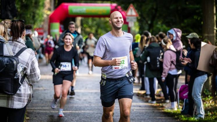 Marathon am Baldeneysee in Essen ** NUR FÜR REDAKTIONELLE ZWECKE ** EDITORIAL USE ONLY **<p>Rund 1200 Läufer begeben sich am Sonntagmorgen, 11.10.2026, beim Marathon am Baldeneysee auf eine doppelte Runde um den See. Deutschland NRW Essen Copyright: MartinxMöller
