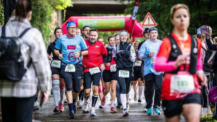 Marathon am Baldeneysee in Essen ** NUR FÜR REDAKTIONELLE ZWECKE ** EDITORIAL USE ONLY **<p>Rund 1200 Läufer begeben sich am Sonntagmorgen, 11.10.2026, beim Marathon am Baldeneysee auf eine doppelte Runde um den See. Deutschland NRW Essen Copyright: MartinxMöller