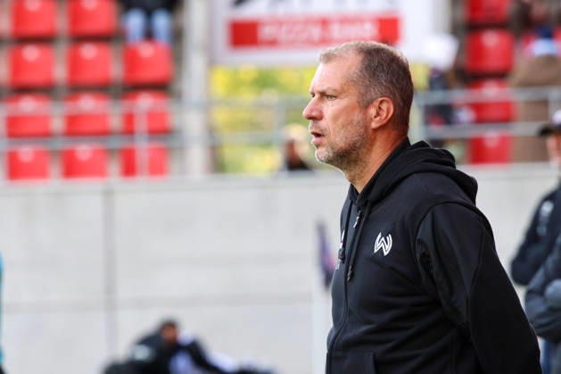 Auch fuer Trainer Jochen Seitz (Cheftrainer SV Wehen Wiesbaden) der erste Tag fuer Wiesbaden an der Aussenlinie beim Spiel FC Ingolstadt 04 gegen SV Wehen Wiesbaden am 11.10.2026, DFB regulations prohibit any use of photographs as image sequences and or quasi-video. GER, Fussball, 3. Liga, Spieltag 8, FC Ingolstadt 04 gegen SV Wehen Wiesbaden, 11.10.2026, Audi Sportpark Ingolstadt Copyright: xEibner-Pressefoto OliverxSTRISCHx EP-OSH