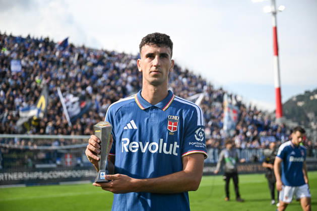 Jacobo Ramon of Calcio Como celebrating after victory MVP the Serie A soccer match between Como Calcio and AS Roma at the Giuseppe Sinigaglia stadium in Como, north Italy - October 11, 2026 - Soccer.  Copyright: xTizianoxBallabio LaPressex