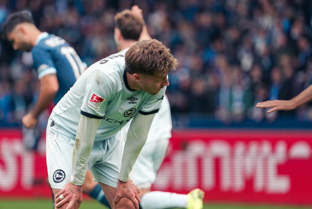 Deutschland: Fussball 2.Bundesliga 2026 2027, 7. Spieltag - VfL Bochum vs Arminia Bielefeld - Vonovia Ruhrstadion (Bochum): Geste, Gestik, Emotion Joel Grodowski (Arminia Bielefeld, 11) Copyright: xAymanxAlahmedx