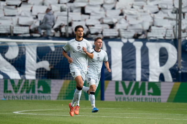 Bochum, Deutschland 11. Oktober 2026: 2. Bundesliga - 2026 2027 - 7. Spieltag - VfL Bochum 1848 gegen DSC Arminia Bielefeld Im Bild: v.li. Joel Felix (DSC) und Marius Wörl Woerl (DSC) DFL DFB regulations prohibit any use of photographs as image sequences and or quasi-video. Copyright: xFotostandx xGraebex