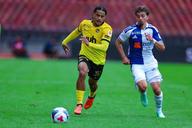 GC Zürich gegen BSC Young Boys Brack Super League 11. Oktober 2026 Simone Stroscio (28, Grasshopper Club Zürich, re.) im Spiel der Brack Super League zwischen dem Grasshopper Club Zürich (GCZ) und dem BSC Young Boys (YB) am 11. Oktober 2026 im Stadion Letzigrund in Zürich, Schweiz. Zürich Stadion Letzigrund Zürich Schweiz