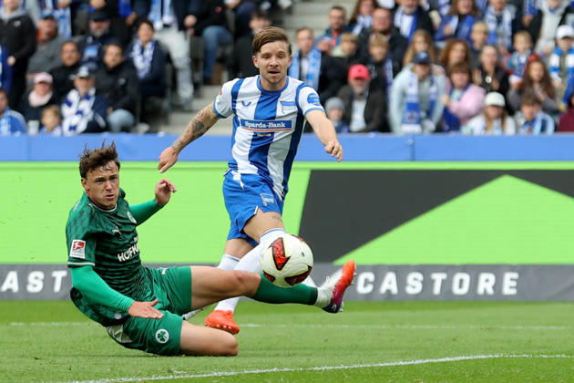 11.10.2026, xtgx, Fussball 2.Bundesliga, Hertha BSC Berlin - SpVgg Greuther Fuerth v.l. Mads Pedersen (Hertha BSC Berlin) Torschuetze, erzielt das Tor, Treffer, scores the goal 1:0 (DFL DFB REGULATIONS PROHIBIT ANY USE OF PHOTOGRAPHS as IMAGE SEQUENCES and or QUASI-VIDEO) Berlin