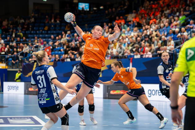 HSG Blomberg-Lippe (GER) vs. Odense Handbold (DEN), Handball, EHF Champions League Women, Gruppenphase, 11.10.2026, Saision 2026 2027, Lemgo Romee Maarschalkeweerd (Odense Handbold, 24) im Torwurf Lemgo Phoenix Contact Arena Deutschland