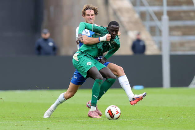 11.10.2026, xtgx, Fussball 2.Bundesliga, Hertha BSC Berlin - SpVgg Greuther Fuerth v.l. Linus Gechter (Hertha BSC Berlin) Omar Sillah (Greuther Fürth Fuerth) Zweikampf, Aktion, action, battle for the ball (DFL DFB REGULATIONS PROHIBIT ANY USE OF PHOTOGRAPHS as IMAGE SEQUENCES and or QUASI-VIDEO) Berlin