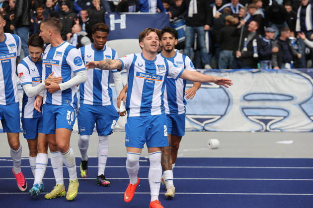 11.10.2026, xtgx, Fussball 2.Bundesliga, Hertha BSC Berlin - SpVgg Greuther Fuerth v.l. Torjubel nach dem Tor zum celebrating the goal celebrate 1:0 durch Mads Pedersen (Hertha BSC Berlin) (DFL DFB REGULATIONS PROHIBIT ANY USE OF PHOTOGRAPHS as IMAGE SEQUENCES and or QUASI-VIDEO) Berlin