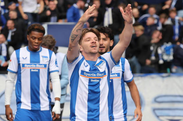 11.10.2026, xtgx, Fussball 2.Bundesliga, Hertha BSC Berlin - SpVgg Greuther Fuerth v.l. Torjubel nach dem Tor zum celebrating the goal celebrate 1:0 durch Mads Pedersen (Hertha BSC Berlin) (DFL DFB REGULATIONS PROHIBIT ANY USE OF PHOTOGRAPHS as IMAGE SEQUENCES and or QUASI-VIDEO) Berlin