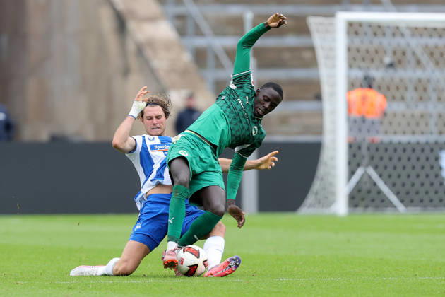 11.10.2026, xtgx, Fussball 2.Bundesliga, Hertha BSC Berlin - SpVgg Greuther Fuerth v.l. Linus Gechter (Hertha BSC Berlin) Omar Sillah (Greuther Fürth Fuerth) Zweikampf, Aktion, action, battle for the ball (DFL DFB REGULATIONS PROHIBIT ANY USE OF PHOTOGRAPHS as IMAGE SEQUENCES and or QUASI-VIDEO) Berlin