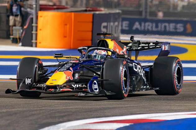 RECORD DATE NOT STATED 11th October 2026; Marina Bay, Singapore; Formula 1, Singapore Grand Prix, Race Day; Max Verstappen of Red Bull Racing takes a commanding lead in Singapore DavidxAsh