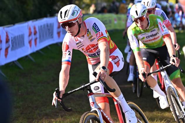 Belgium s Michael Vanthourenhout pictured in action during the men elite race of the Mosselcross cyclocross cycling event, on Sunday 11 October 2026, in Dendermonde, the first race (out of 7) of the HG Cross competition. DAVIDxPINTENS  x189449549x