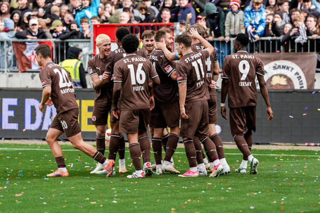 Deutschland: Fußball 2. Bundesliga 2026 27, 7. Spieltag FC St. Pauli vs Karlsruher SC Millerntor-Stadion (Hamburg St. Pauli): Tor zum 2:0 durch Lars Ritzka (FC St. Pauli, 21), Jubel, Emotion Copyright: xStefanxTrochax