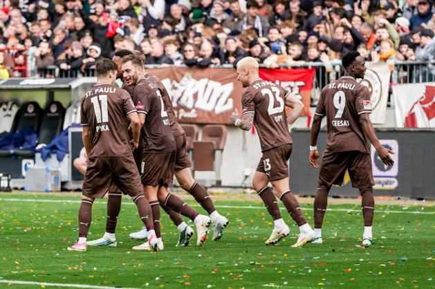 Deutschland: Fußball 2. Bundesliga 2026 27, 7. Spieltag FC St. Pauli vs Karlsruher SC Millerntor-Stadion (Hamburg St. Pauli): Tor zum 2:0 durch Lars Ritzka (FC St. Pauli, 21), Jubel, Emotion Copyright: xStefanxTrochax