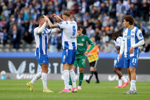 11.10.2026, xtgx, Fussball 2.Bundesliga, Hertha BSC Berlin - SpVgg Greuther Fuerth v.l. Niklas Kolbe (Hertha BSC Berlin) Gustaf Nilsson (Hertha BSC Berlin) Jubel, Freude über den Sieg (DFL DFB REGULATIONS PROHIBIT ANY USE OF PHOTOGRAPHS as IMAGE SEQUENCES and or QUASI-VIDEO) Berlin