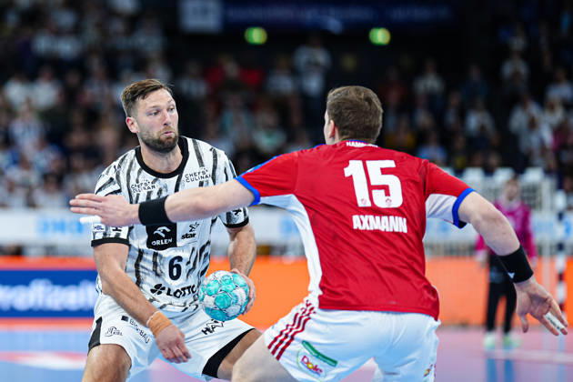 Harald Reinkind (THW Kiel, 06), Dominik Axmann (Handball Club Hamburg, 15) GER, THW Kiel vs. Handball Club Hamburg, Handball, 1. Bundesliga, Spieltag 8, Saison 2026 2027, 11.10.2026 GER, THW Kiel vs. Handball Club Hamburg, Handball, 1. Bundesliga, Spieltag 8, Saison 2026 2027, 11.10.2026 Kiel Copyright: xEibner-Pressefoto MarcelxvonxFehrnx EP_MFN