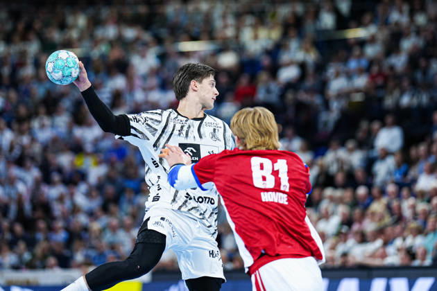 Domen Makuc (THW Kiel, 35), Martin Hovde (Handball Club Hamburg, 81) GER, THW Kiel vs. Handball Club Hamburg, Handball, 1. Bundesliga, Spieltag 8, Saison 2026 2027, 11.10.2026 GER, THW Kiel vs. Handball Club Hamburg, Handball, 1. Bundesliga, Spieltag 8, Saison 2026 2027, 11.10.2026 Kiel Copyright: xEibner-Pressefoto MarcelxvonxFehrnx EP_MFN